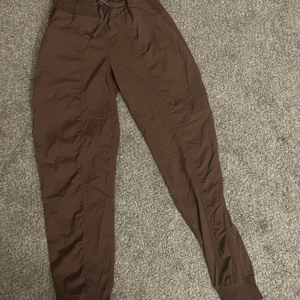 lululemon brown dance studio joggers size 6